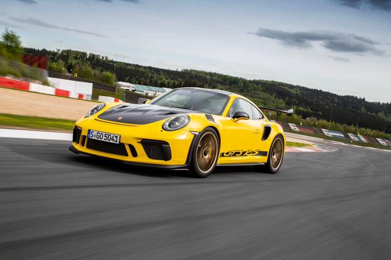 Illustration for article titled Put These Very Good 2019 Porsche 911 GT3 RS Photos In Your Life